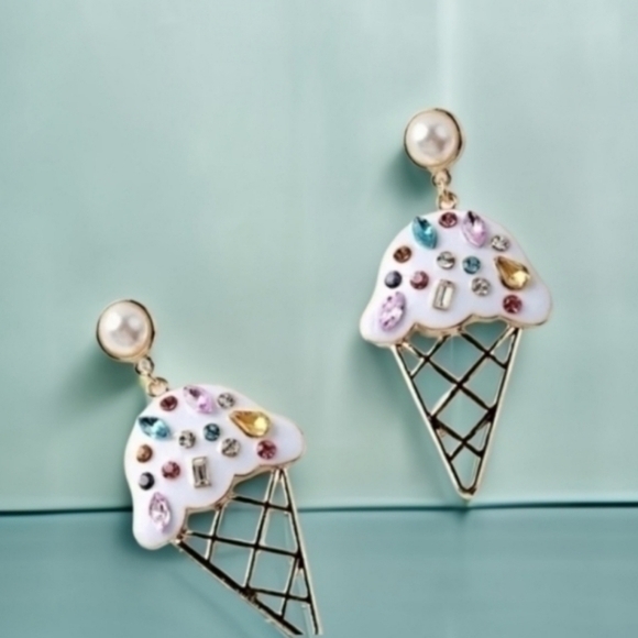 BETSEY JOHNSON JEWELED ENAMEL ICE CREAM CONE EARRINGS🍦 - Picture 1 of 4